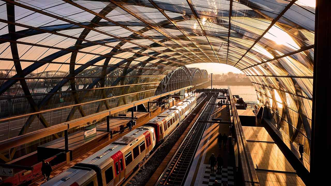 Playing Subway Surfers Online: Tips and Tricks 1 Understanding Subway Surfers Gameplay